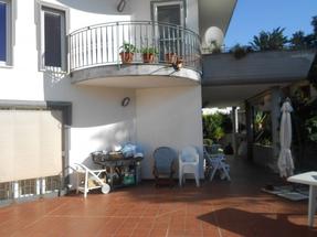 Villa Iin vendita e fitto in Affitto / vendita