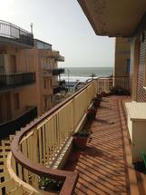 Appartamento di circa 90 mq, vista mare in Vendita