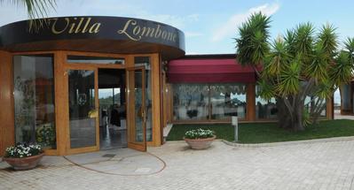 Intero complesso ricettivo denominato “Villa Lombone” in Vendita