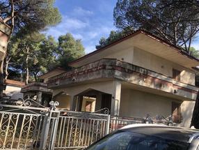 Complesso immobiliare composto da 4 ville in località Pineta Riviera - vendibili anche singolarmente in Vendita