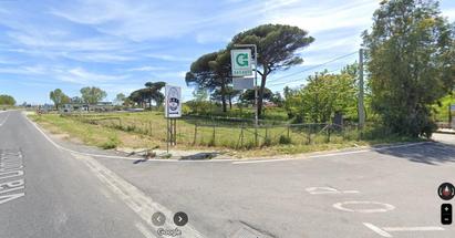 Lotto di terreno a fronte strada Domiziana in Vendita