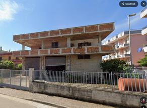 Fabbricato indipendente in Via XI Febbraio in Vendita